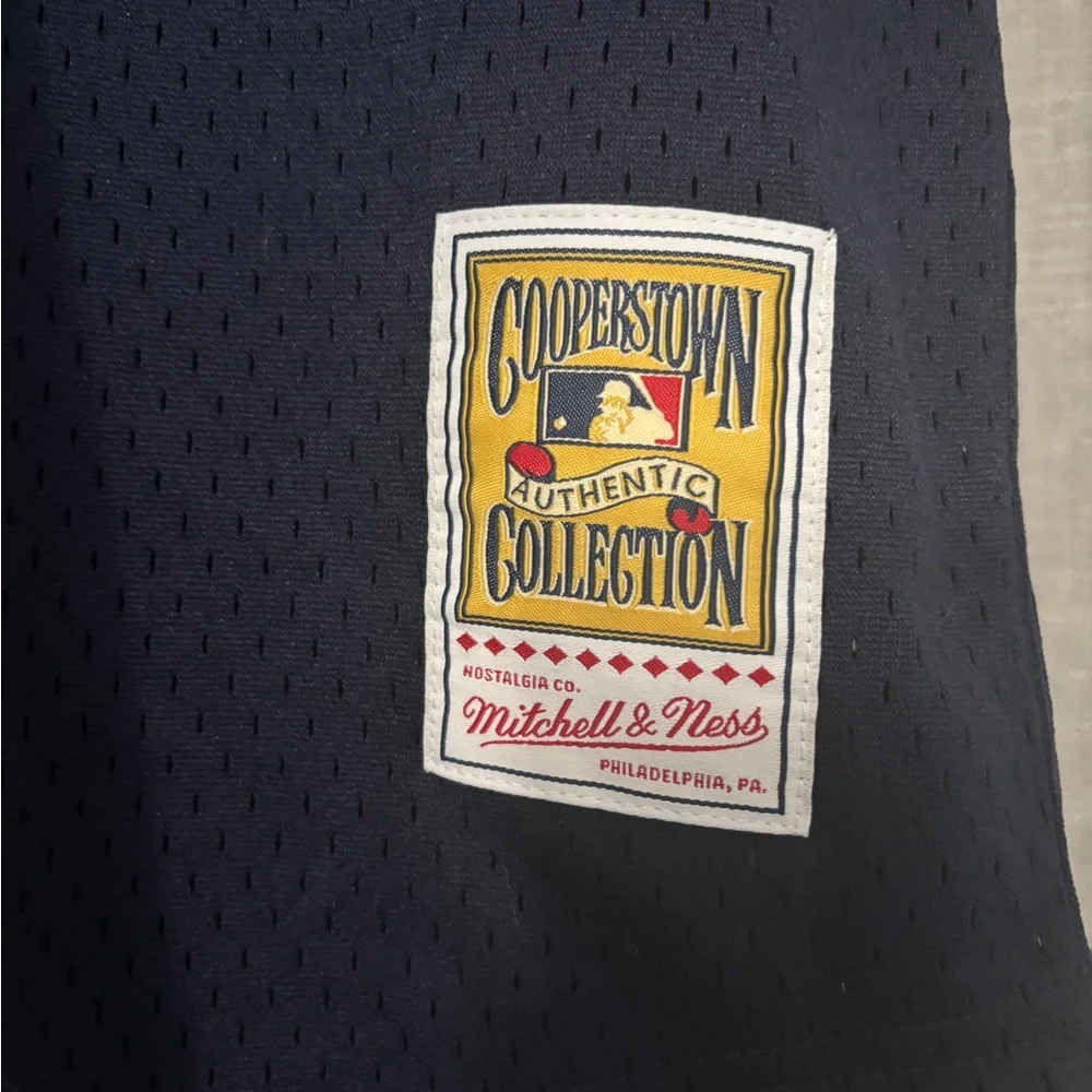 Yankees Jeter Mesh Jersey YOUTH - LIKE NEW - Picture 3 of 7
